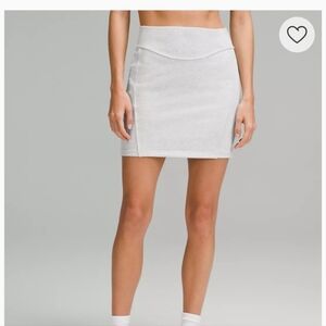 Lululemon scuba HR Mini Skirt Size medium